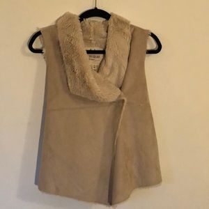 FAUX SUEDE AND SHEARLING VEST